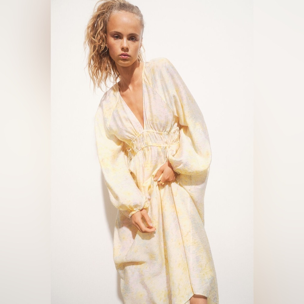 NWOT H&M OVERSIZED FLORAL TIE DETAIL MAXI DRESS